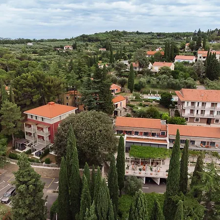 Aparthotel Laguna Deluxe - Terme Krka 4*